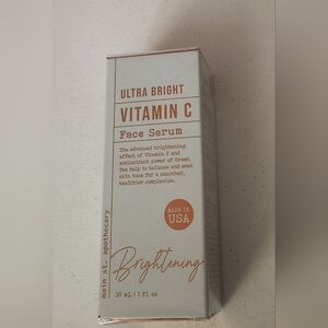 Vitamin C Face Serum - White
